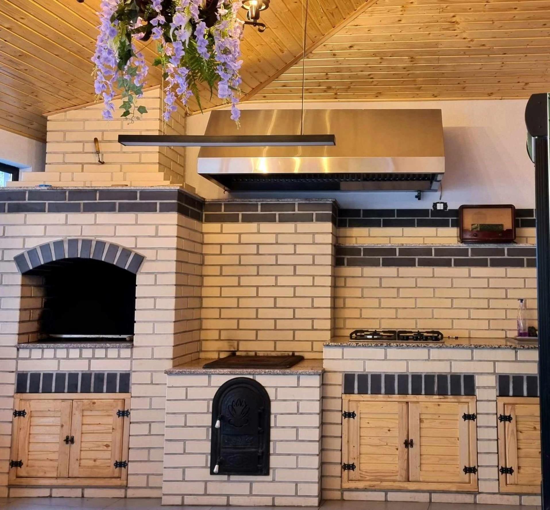 Pensiunea Public House Buşteni Exteriér fotografie