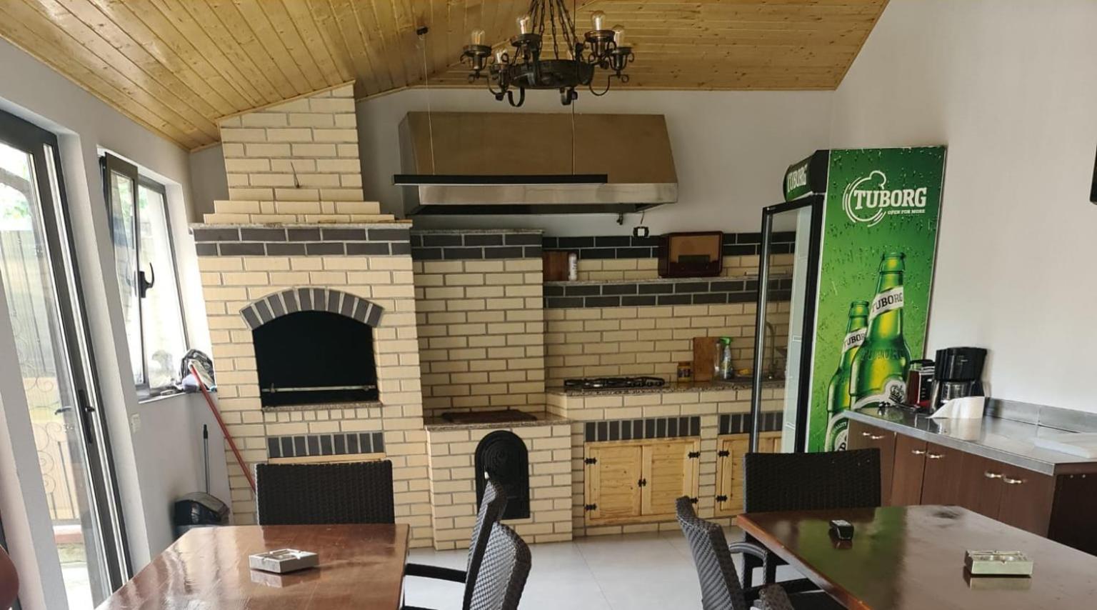 Pensiunea Public House Buşteni Exteriér fotografie